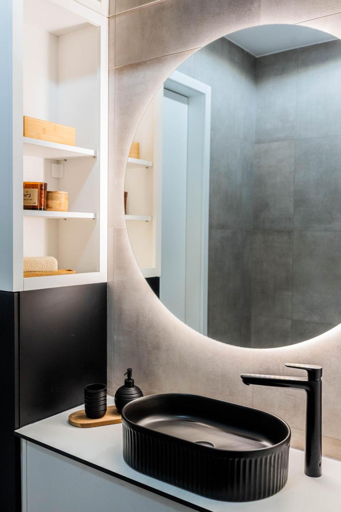 Sh Luxury Apartment